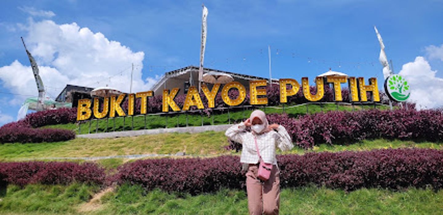 Wisata Bukit Kayoe putih