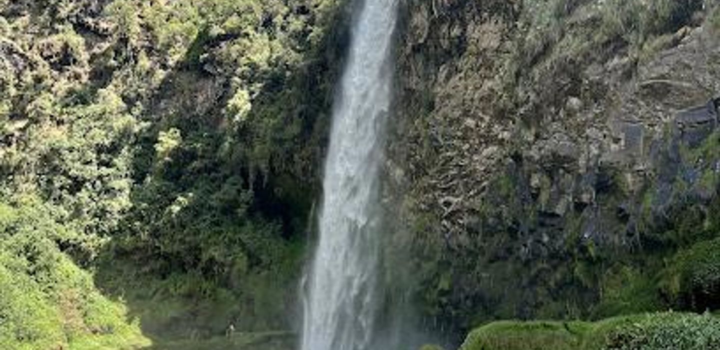 Condor Machay Cascadas