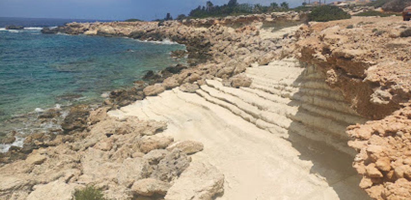 Pistol bay diving spot