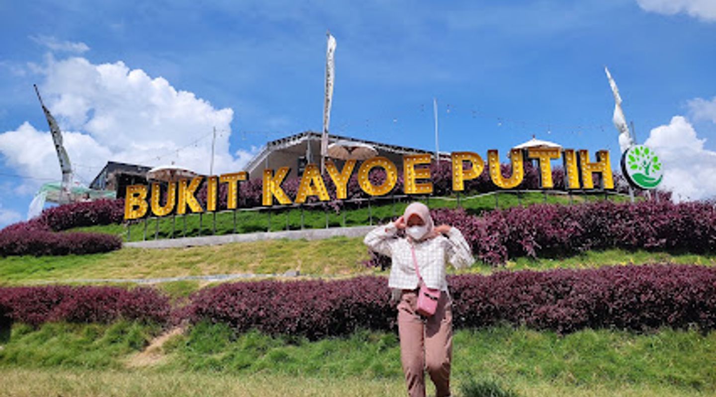 Wisata Bukit Kayoe putih
