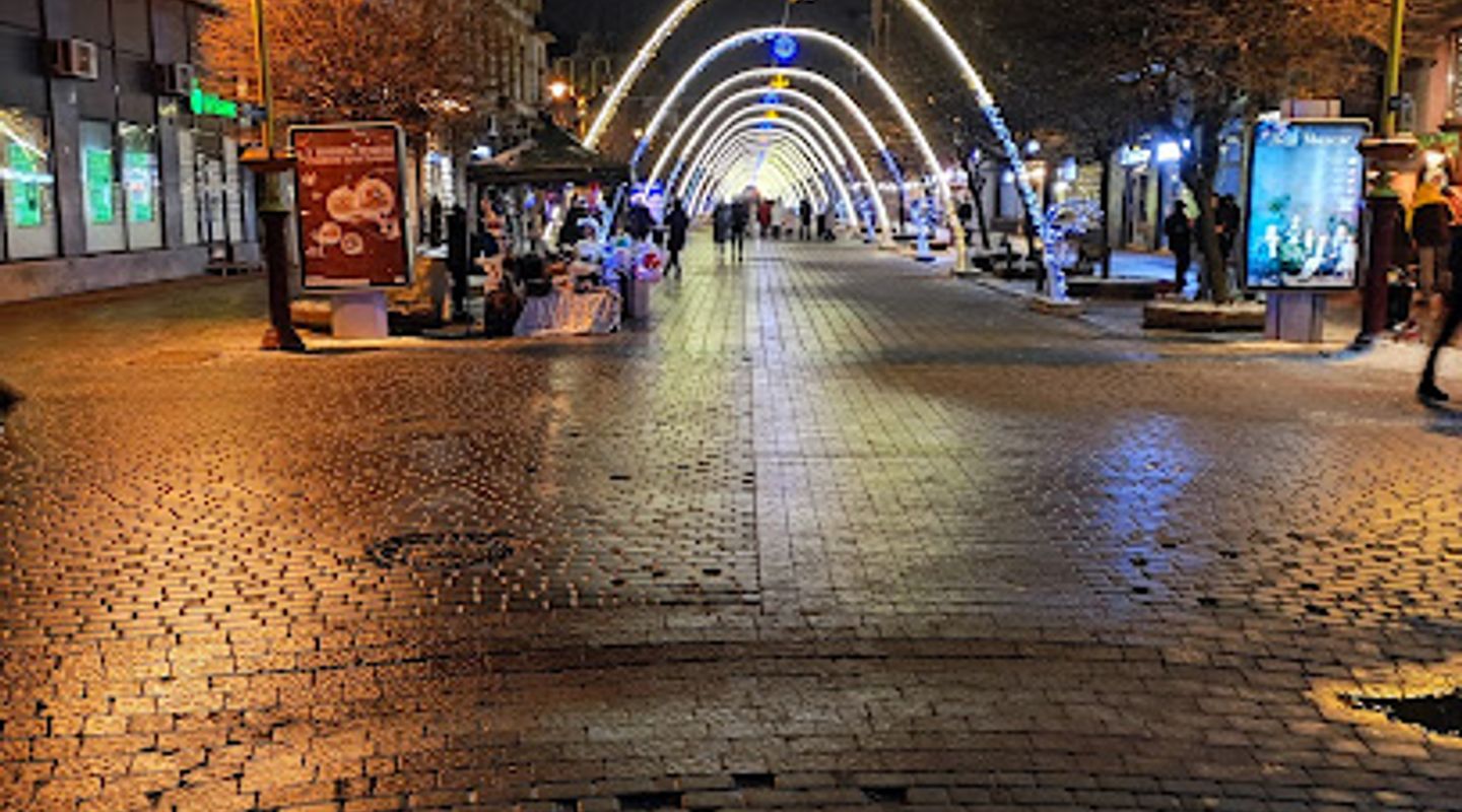 Fountain Square on Vicheva