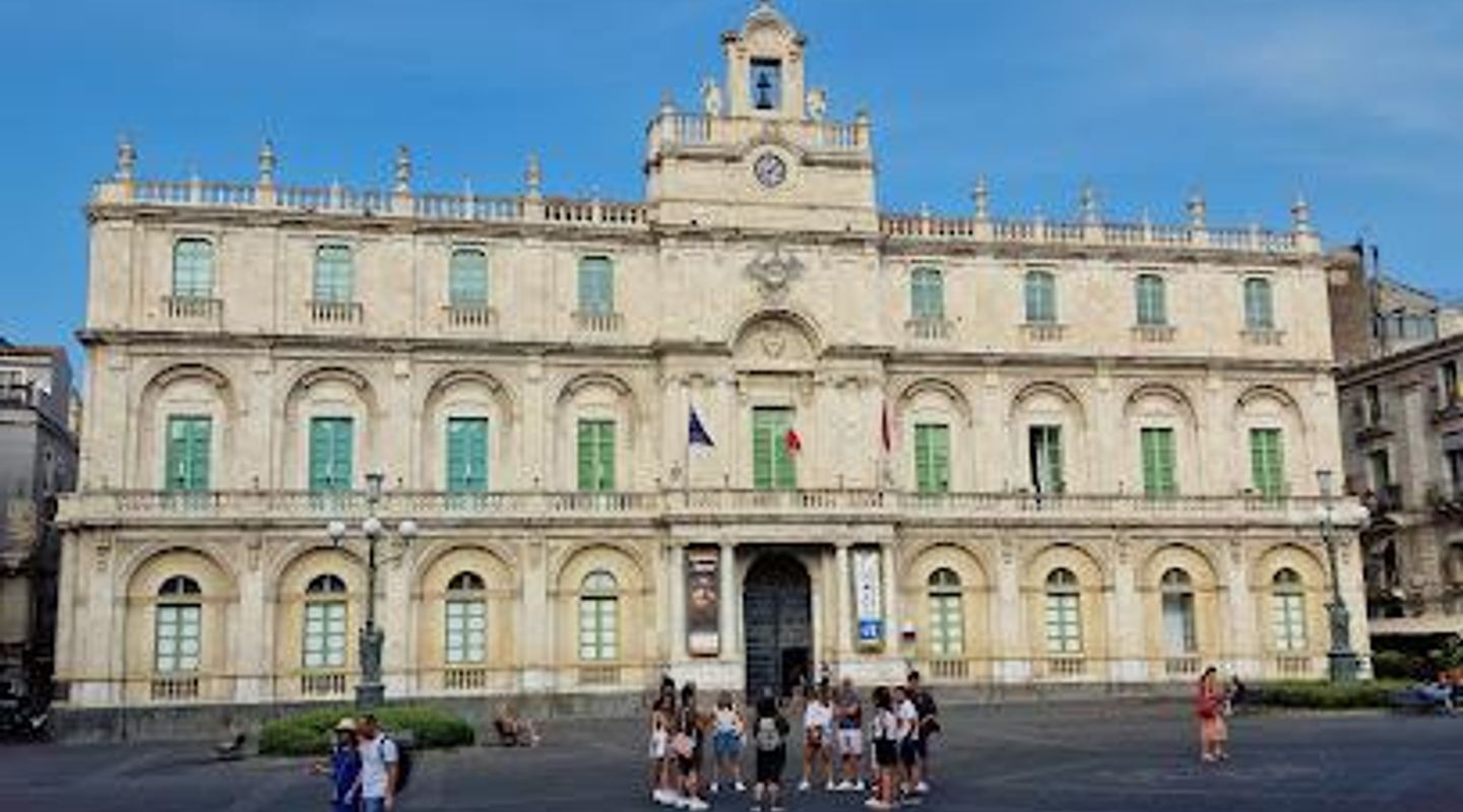 Piazza Università