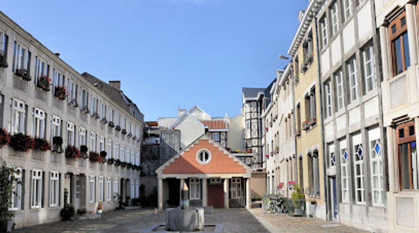 Cour Saint-Antoine