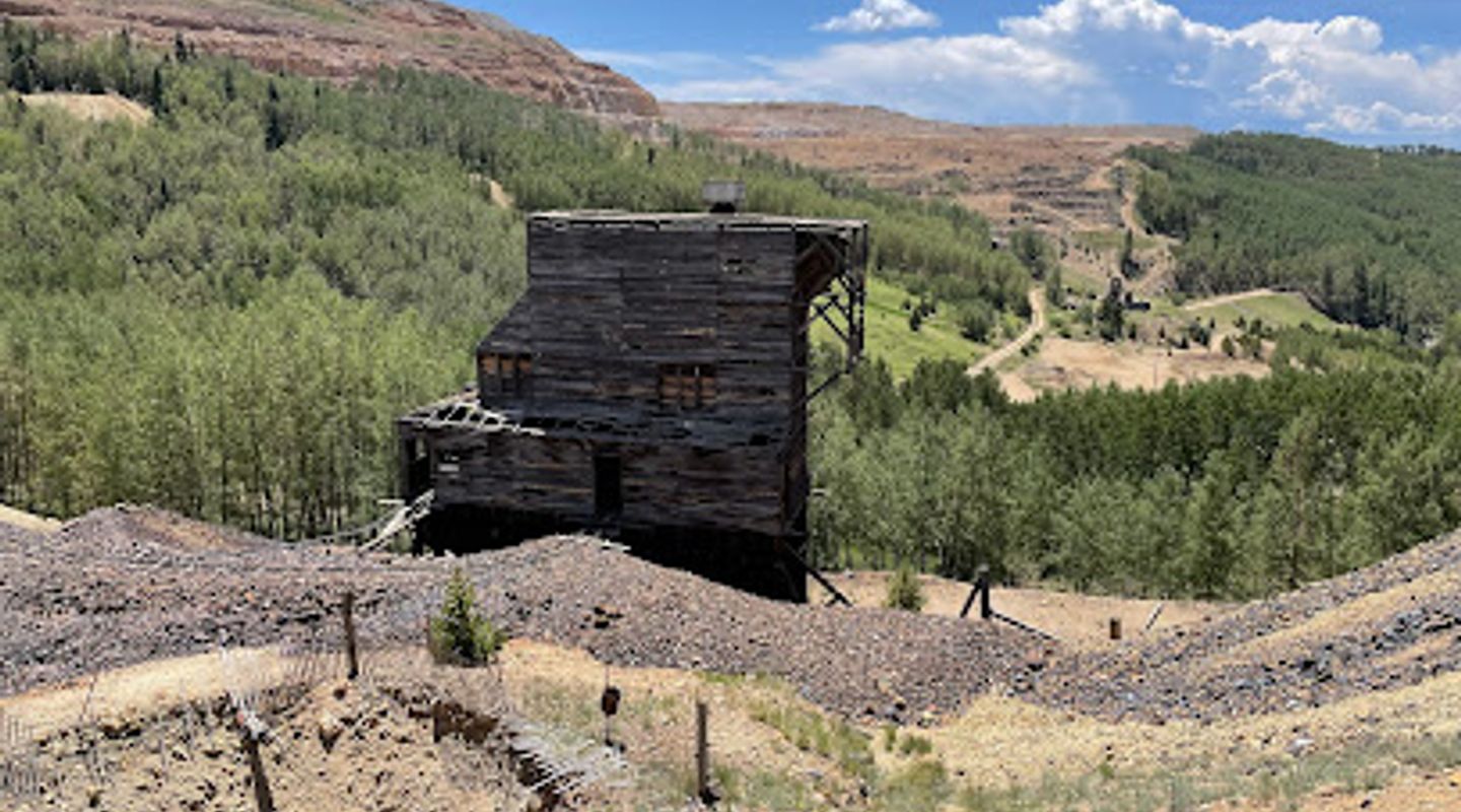 Gold Mine Tours Inc .