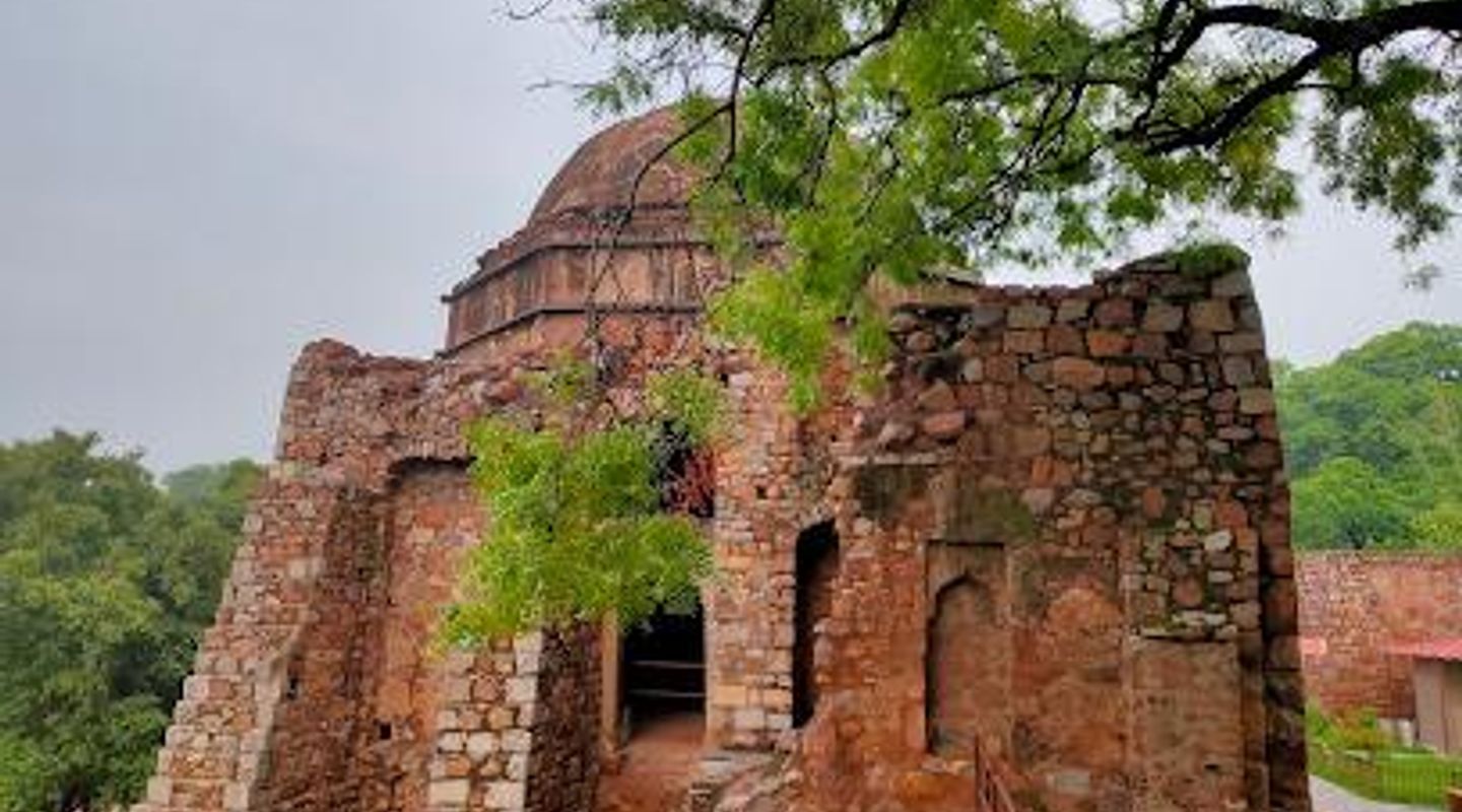 Hauz Khas Complex