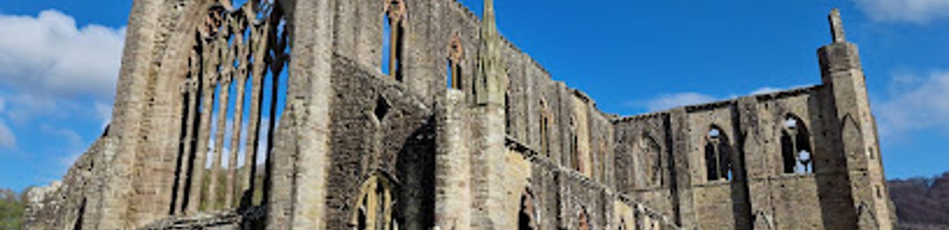 Discover the Majestic Ruins of Tintern Abbey