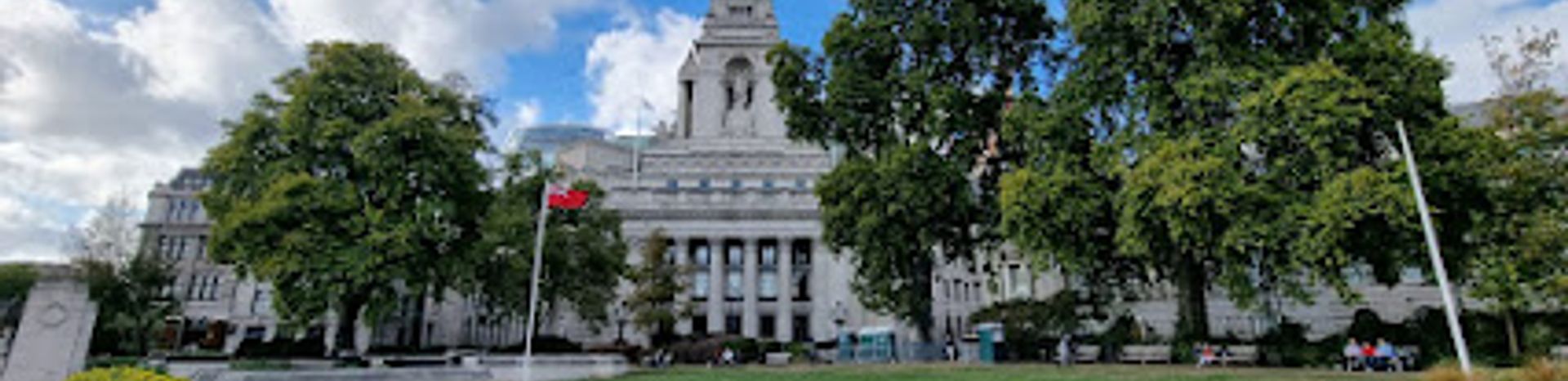 Trinity Square Gardens: An Urban Oasis in the Heart of London