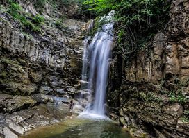 Leghvtakhevi Waterfall