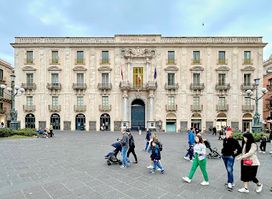 Piazza Università