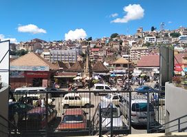 Analakely Market