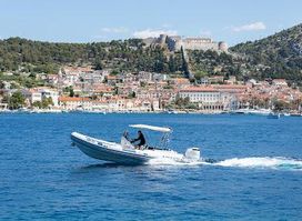 Hvar Cruise speedboat tours, transfers & rent