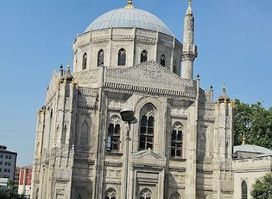 Pertevniyal Valide Sultan Mosque