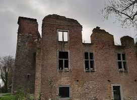 Aische-en-Refail Castle