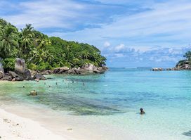 Plage avec Parking