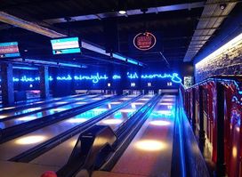 QUEENS skate dine bowl