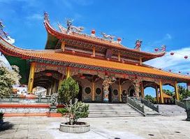 Lian Hua San San Ching Temple