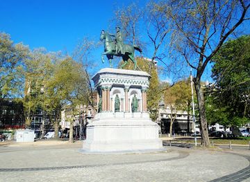belgium/liege/attraction/statue-of-charlemagne