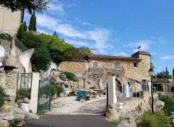 france/luberon/attraction/musee-extraordinaire