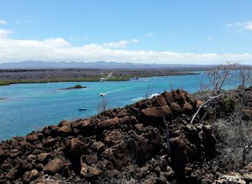 ecuador/galapagos-islands/attraction/los-gemelos