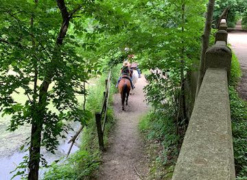 illinois/matthiessen-state-park/attraction/lehigh-memorial-park