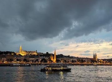 hungary/budapest/attraction/akademia-3-ponton
