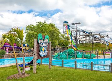 illinois/rock-river-valley/attraction/hurricane-harbor-rockford