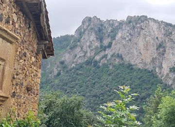 spain/picos-de-europa/attraction/estatua-a-pedro-escalante