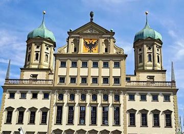 germany/swabia/attraction/augsburg-town-hall