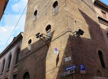 italy/emilia-romagna/attraction/torre-guidozagni