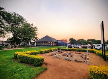 botswana/molepolole/attraction/tsholofelo-park