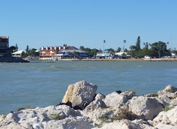 florida/st-petersburg-beach/attraction/upham-beach-park