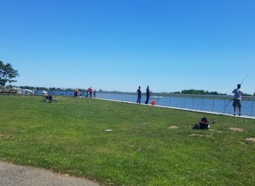 new-york/long-island/attraction/waterfront-park