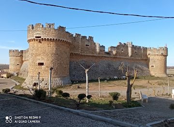 spain/castile-and-leon/attraction/castillo-de-grajal-de-campos
