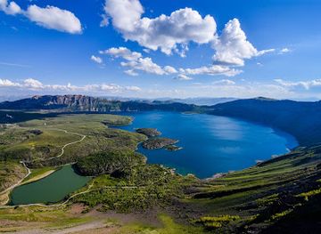 turkiye/mount-nemrut/attraction/lake-nemrut