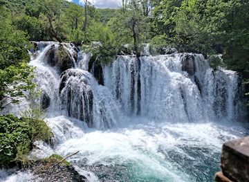 croatia/lika/attraction/great-una-waterfalls