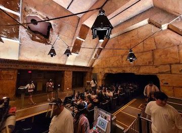 california/santa-clarita/attraction/revenge-of-the-mummy-the-ride