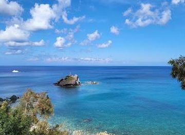 cyprus/kato-paphos/attraction/aphrodite-s-beach