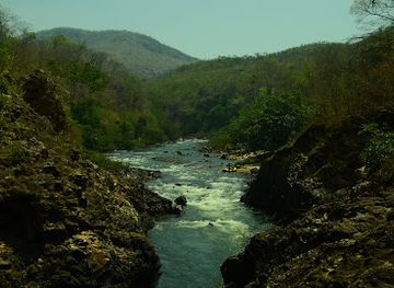 brazil/chapada-dos-veadeiros-national-park/attraction/praia-ludica-vista-do-dedo