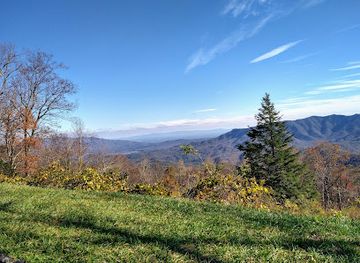 north-carolina/blue-ridge-mountains/attraction/deerlick-gap-overlook