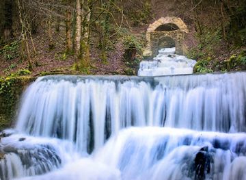 france/franche-comte/attraction/source-d-arcier