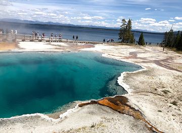 Thumb Geyser