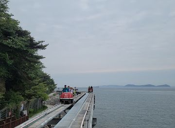 south-korea/south-chungcheong-province/attraction/daecheon-zipline-sky-bike