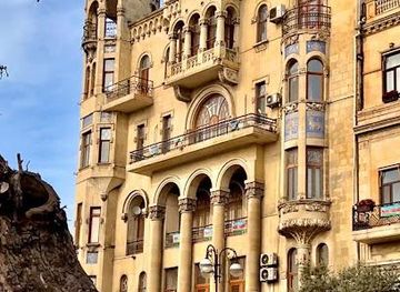 azerbaijan/sumqayit/attraction/isa-by-hacinskinin-evi