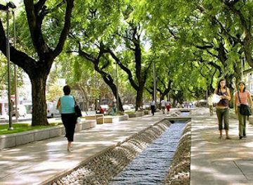 argentina/mendoza/attraction/paseo-la-alameda