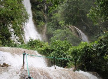vanuatu/port-vila/attraction/lololima-waterfalls