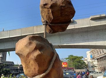 india/hyderabad/attraction/floating-rock-sculpture