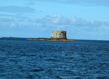 guernsey/lihou/attraction/brehon-tower