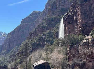 utah/flaming-gorge-national-recreation-area/attraction/spinner-fall-guide-service