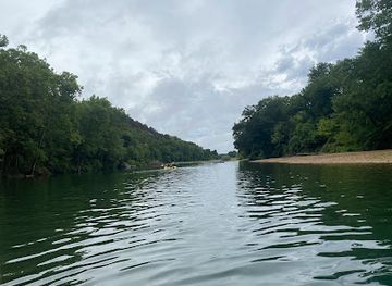 missouri/big-sugar-creek-state-park/attraction/eagles-nest-camp-canoe