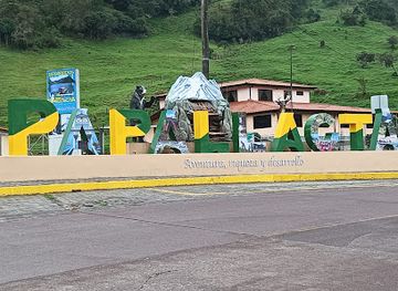 ecuador/papallacta-hot-springs/attraction/el-triangulo-de-papallacta